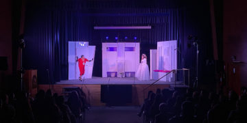 Eglantina, Una Vieja Fantástica